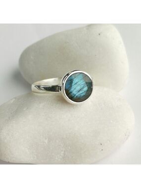Canadian Labradorite ring in Sterling Silver size 7 🆕